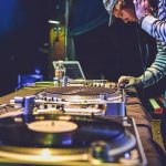 Les informations à connaître pour devenir DJ professionnel