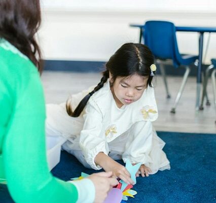Le rôle des micro-crèches dans le développement émotionnel des tout-petits