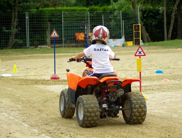 choisir un quad enfant 8 ans