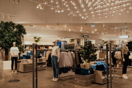 Investir dans les produits de luxe : un choix stratégique en 2025