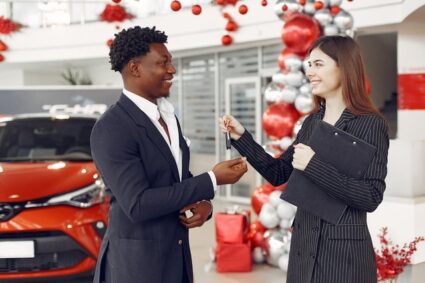 Comparer les assurances pour véhicules : les critères essentiels à ne pas négliger